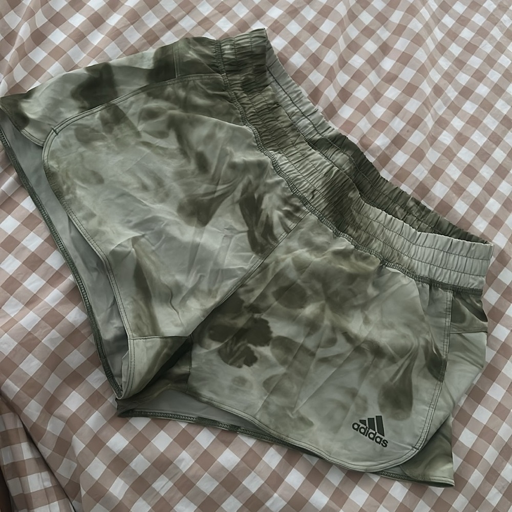 💚 Adidas Marble Shorts green black tie dye pacer 3 three stripes